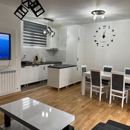 Royal Residence Apartmani 2 Pančevo Екстериор снимка