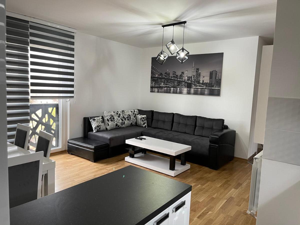 Royal Residence Apartmani 2 Pančevo Екстериор снимка